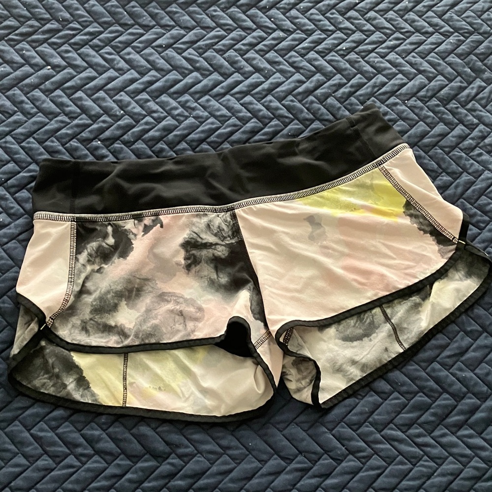 Lululemon Speed Shorts Citron Tinted Canvas 2.5”